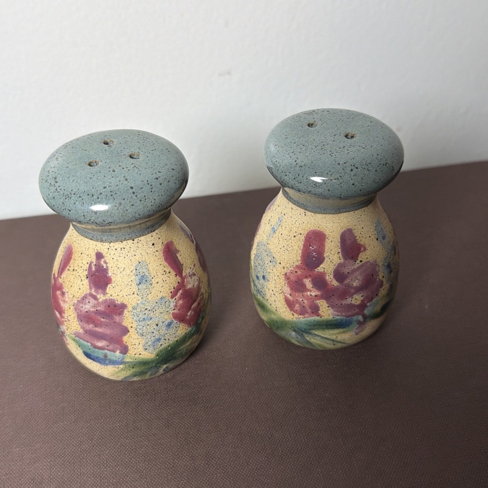 Handmade‎ Studio Art Pottery Floral Sponge Paint Salt Pepper Shakers Vintage 90s